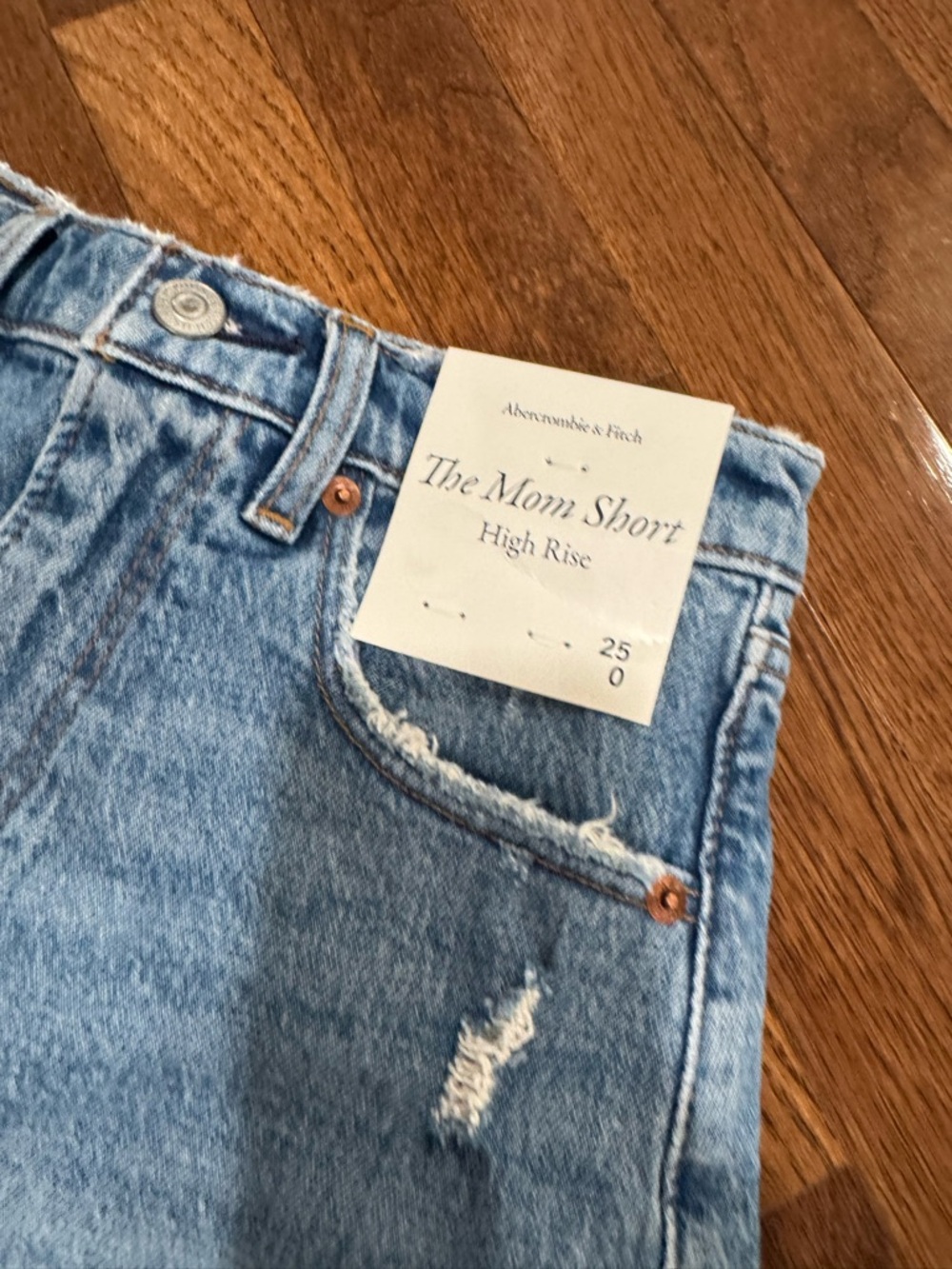 NEW Abercrombie The Mom Shorts High Rise Denim Shorts - Light Blue - Picture 3 of 8